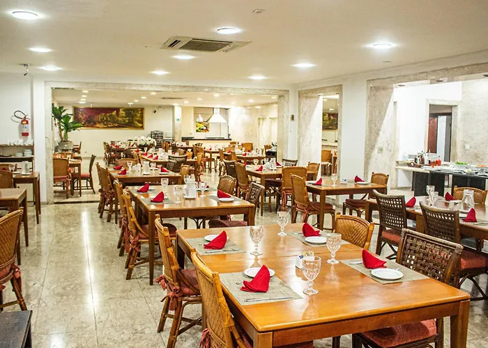 Radio Hotel Resort & Convention